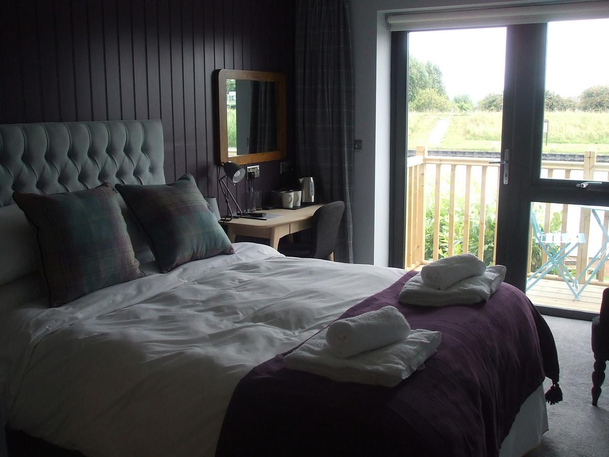 Hotel The Swan On The River Ely Exterior foto