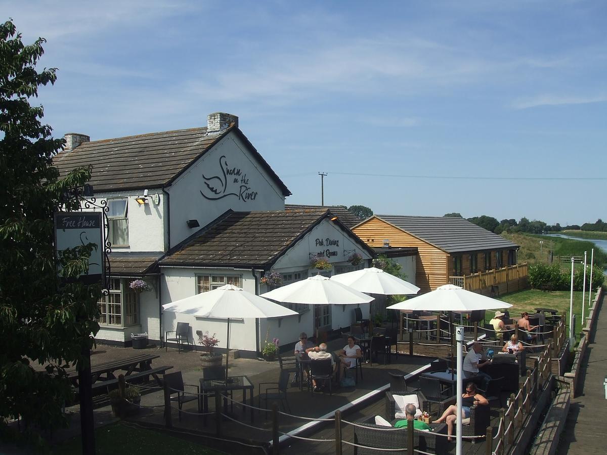 Hotel The Swan On The River Ely Exterior foto